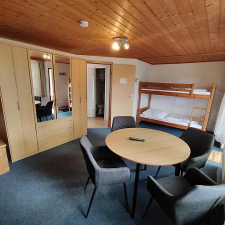 Kleine Freiheit Nummer 4 *